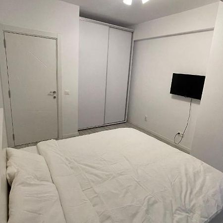 Santorini Residence Apartment Otopeni Dış mekan fotoğraf